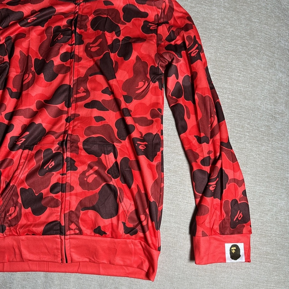 Kids large Red Camo Shark Hoodie - Picture 4 of 8